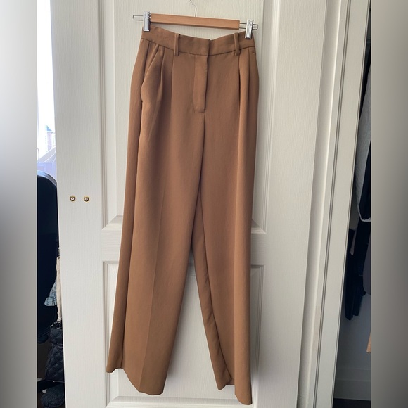 ARITZIA EFFORTLESS PANTS IN REGULAR LENGTH size 00 in color saville - Picture 3 of 8